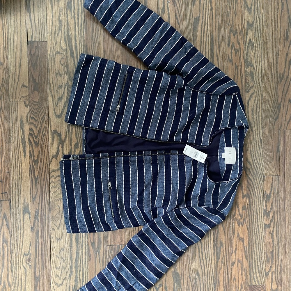 LOFT Ann Taylor Cropped Blazer